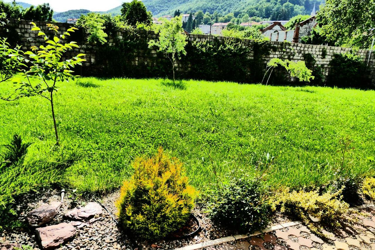 Pensiunea Roua Florilor Anina Exterior foto