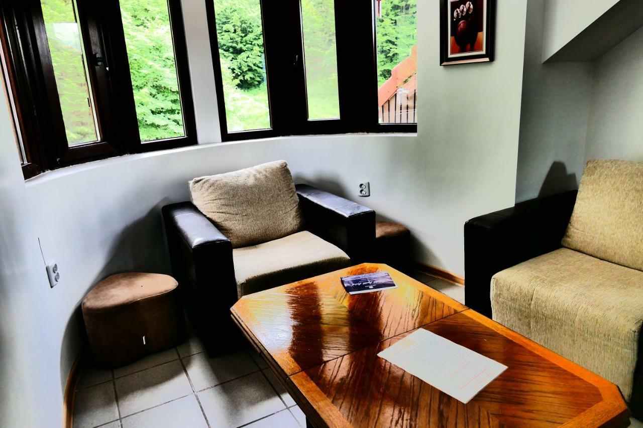 Pensiunea Roua Florilor Anina Exterior foto