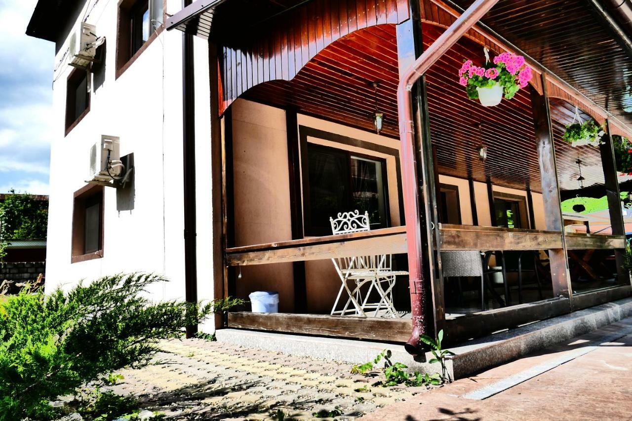 Pensiunea Roua Florilor Anina Exterior foto