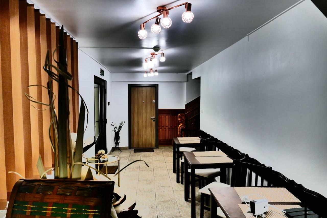 Pensiunea Roua Florilor Anina Exterior foto